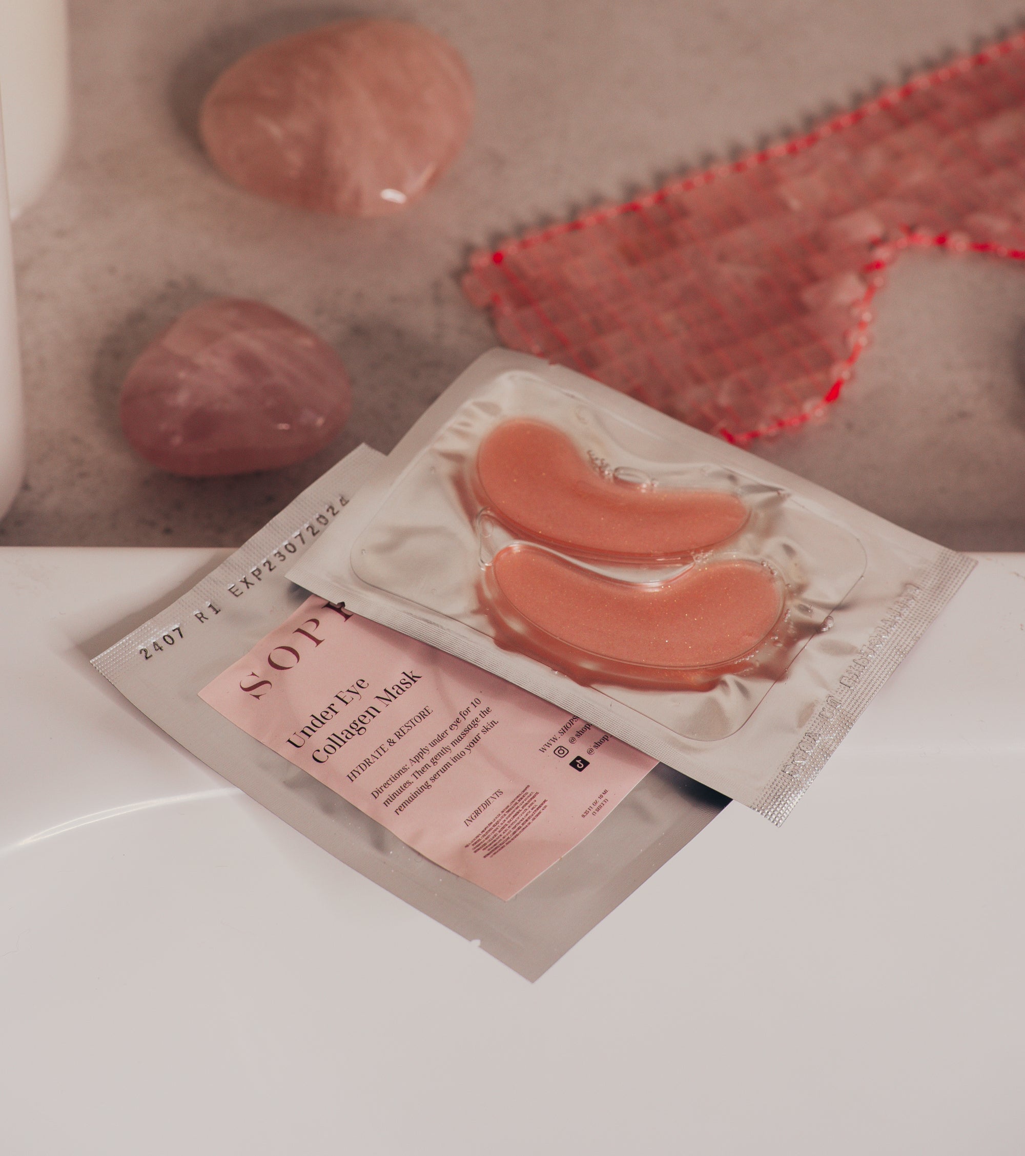 The Secret to Brighter Eyes: Unlocking the Power of Under-Eye Care